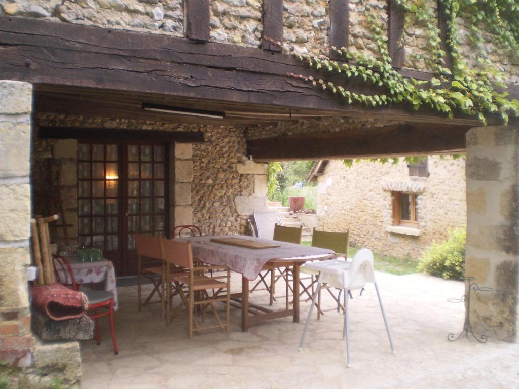 Bed and Breakfast Le Moulin De Monternault Montreuil-le-Henri Esterno foto